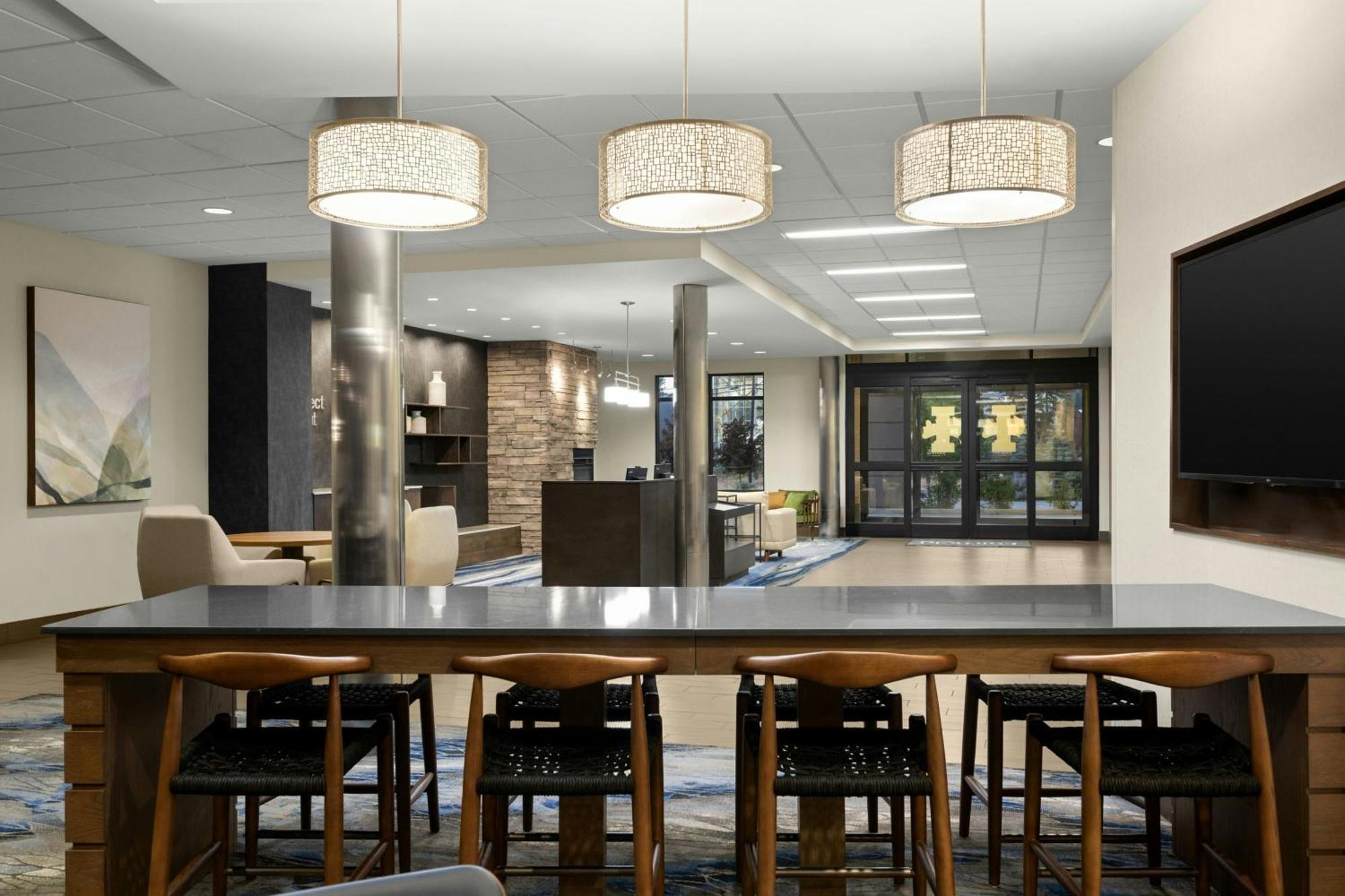 Fairfield Inn & Suites By Marriott Москоу Экстерьер фото