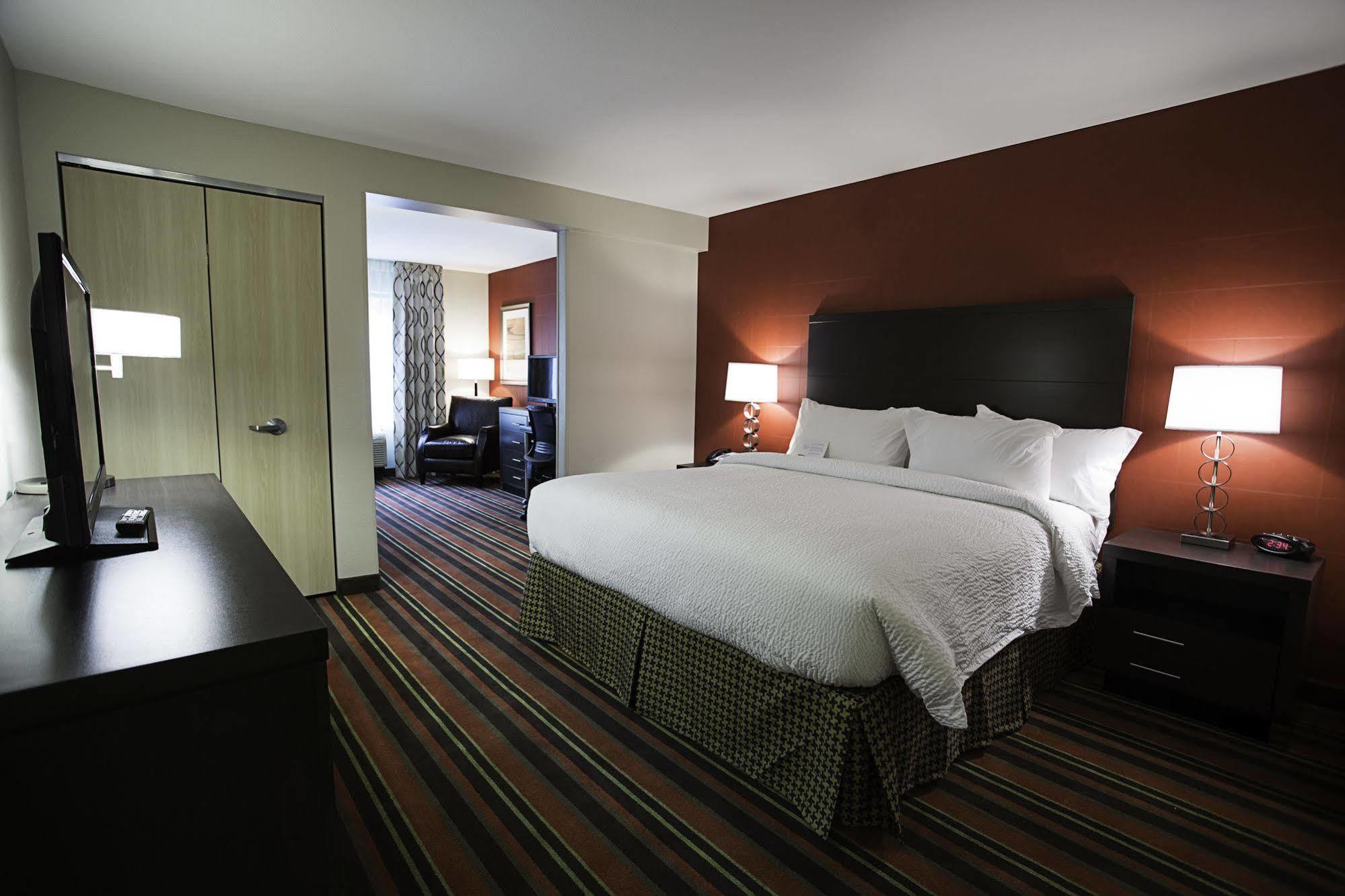 Fairfield Inn & Suites By Marriott Москоу Экстерьер фото